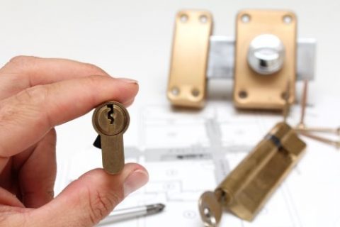 expert commercial locksmith in Avondale